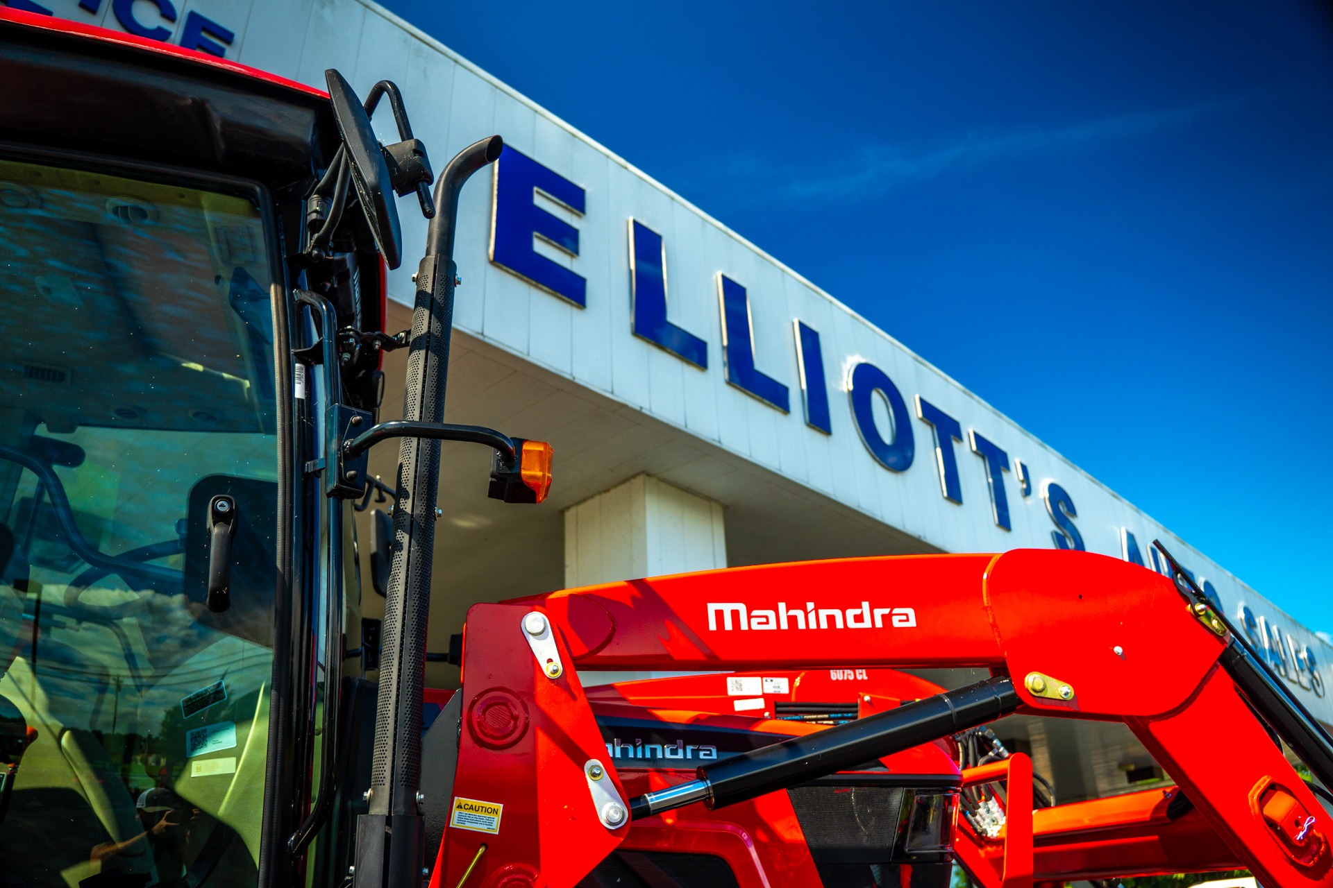 mahindra_tractor_elliott's_equipment
